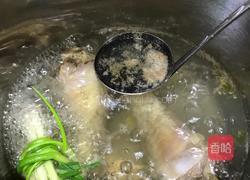 海鲜菇拌鸡腿的做法图解4