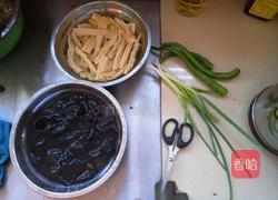 腐竹拌木耳的做法图解1