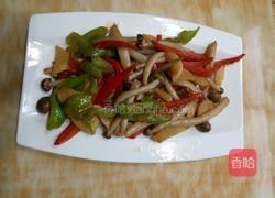 青红椒炒蟹味菇的做法图解12