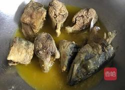 鲅鱼炖萝卜的做法图解7