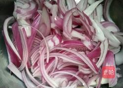 凉拌洋葱土豆的做法图解1