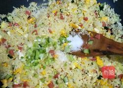 鸡蛋黄瓜蛋包饭的做法图解7