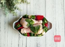 蒜香时蔬烤鸡腿的做法图解4