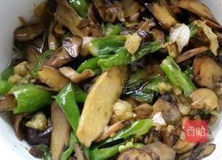 青椒炒菌的做法图解10