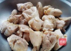 香辣鸡腿肉的做法图解6