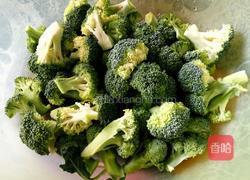 炒西兰花的做法图解1