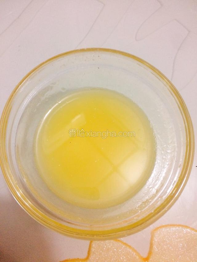 搅拌均匀后的混合液体。
