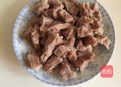 牛肉焖饭的做法图解2