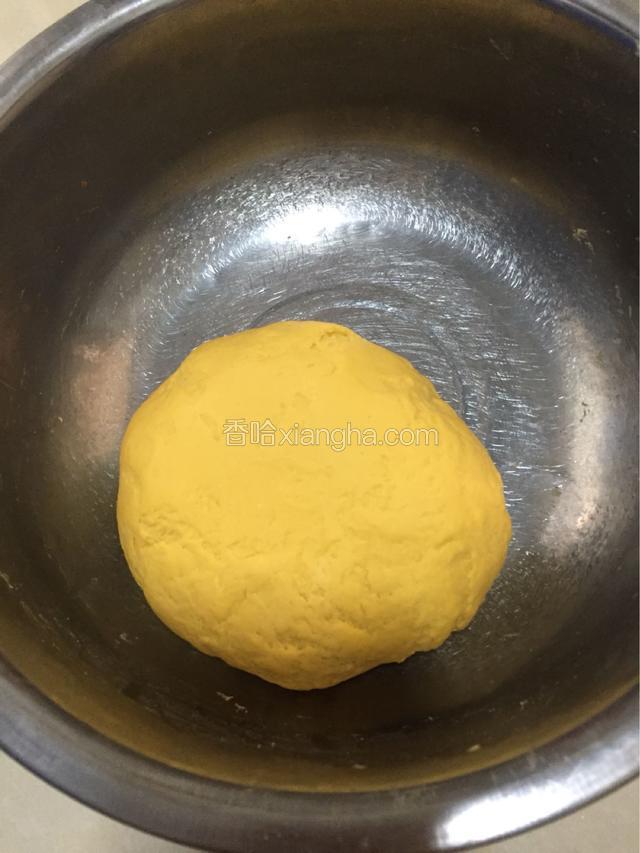 揉成光滑的面团