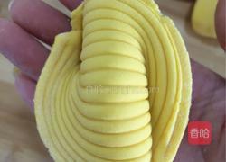 胡萝卜海螺花卷的做法图解18