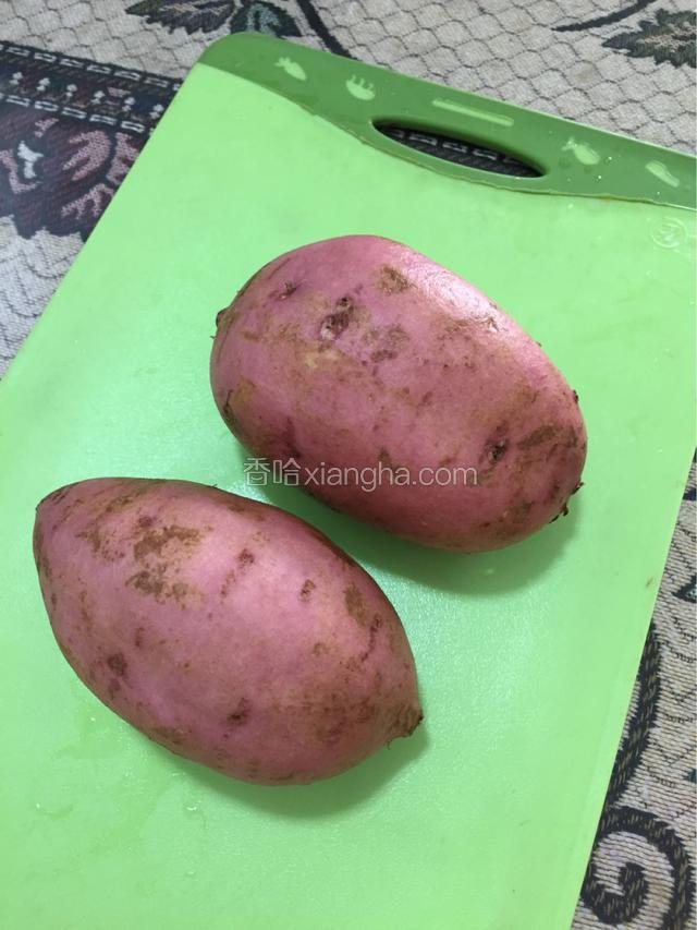 准备红薯清洗干净