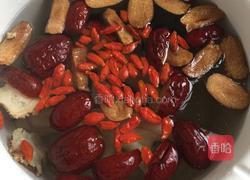 当归红枣鸡爪汤的做法图解4