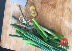 酱油鸡块的做法图解1