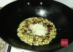 自制菌子油的做法图解8