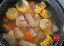 玉米猪骨粉葛汤的做法图解4