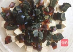 凉拌皮蛋豆腐的做法图解4