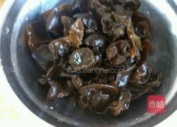 豆腐木耳汤的做法图解3