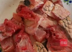 青椒鱼块的做法图解1