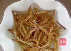 黄花菜猪杂汤的做法图解2