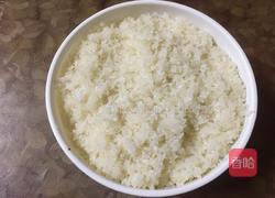 肉松蛋黄烧卖的做法图解1