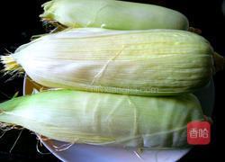 水煮玉米的做法图解2