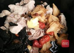 猴头菇排骨汤的做法图解2