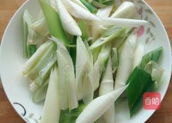 大葱炒肉片的做法图解2