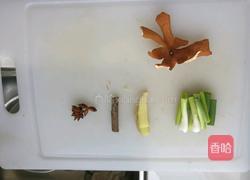 棒骨山药莲藕汤的做法图解1