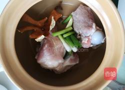 棒骨山药莲藕汤的做法图解3