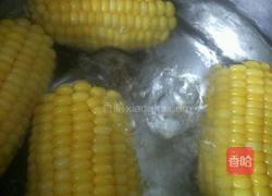 水煮玉米的做法图解3