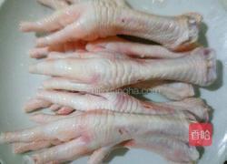 红枣花生鸡爪汤的做法图解3