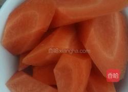 胡萝卜肉皮冻的做法图解2