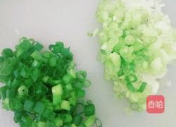 鸡蛋榨菜炒饭的做法图解2