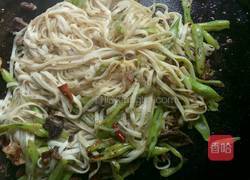 炒挂面的做法图解11