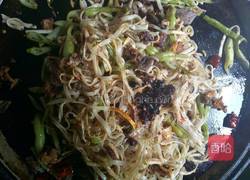 炒挂面的做法图解12