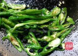 豆施压炒青尖椒的做法图解4