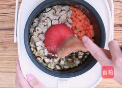 网红一个番茄焖饭(宿舍党福音)的做法图解8