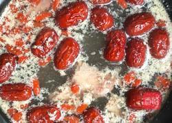 红枣枸杞鸽子汤的做法图解3