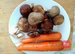 香菇红萝卜的做法图解1