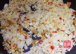 咸黄炒饭的做法图解4