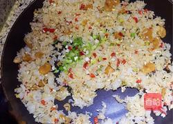 咸黄炒饭的做法图解5