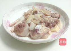 小鸡炖蘑菇的做法图解1