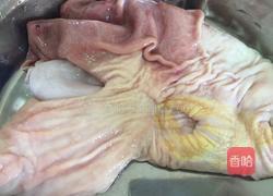 胡椒根沙仁猪肚煲鸡的做法图解4