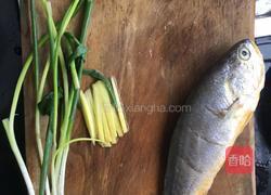 清蒸小黄鱼的做法图解1