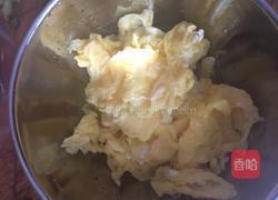 五彩缤纷炒饭的做法图解3