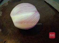 洋葱回锅肉的做法图解2