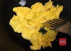 蒜香木耳炒鸡蛋的做法图解2