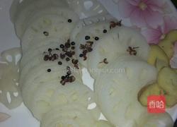 糖醋藕片的做法图解1