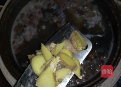 核桃花生炖猪蹄的做法图解8