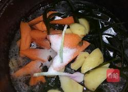 花生海带排骨汤的做法图解6